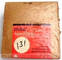 00-158.jpg; FLM-00-158; Kartonnen doos met melkfilters; melkfilters